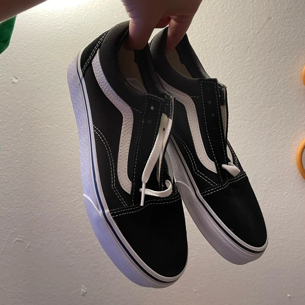 New Vans Old Skool - Picture 6 of 7